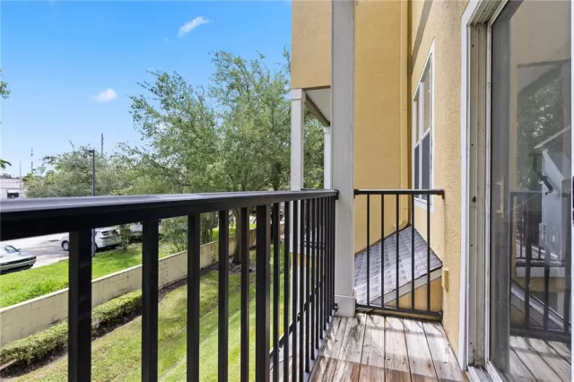 MLS: V4937832 Condo For Sale