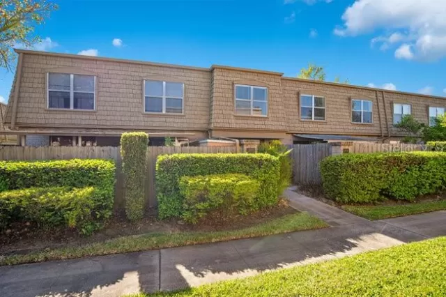 MLS: V4941401 Condo For Sale