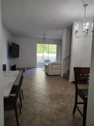 Photo #5: V4942465 Listing 