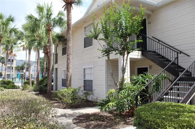 MLS: V4942498 Condo For Sale