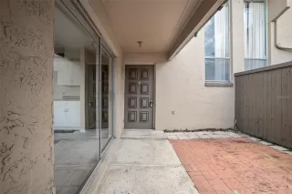 Photo #4: V4943512 Listing 