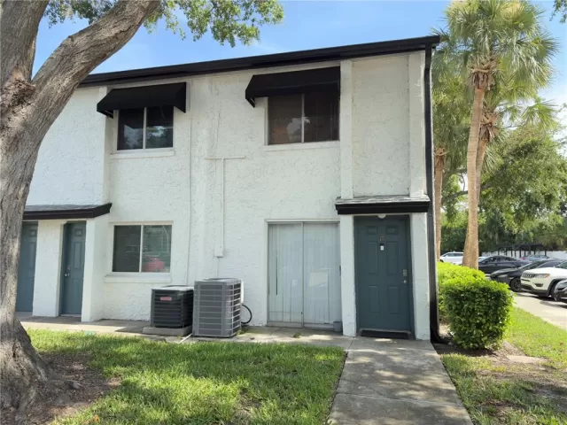 MLS: V4943818 Condo For Sale