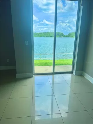 Photo #2: V4944154 Listing 