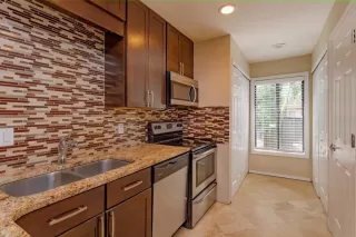 Photo #6: V4944532 Listing 