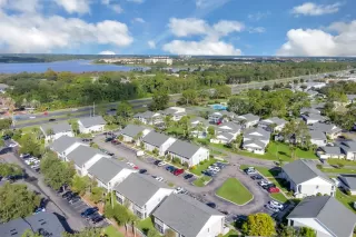 Photo #3: V4945186 Listing 