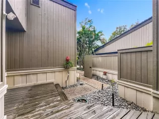 Photo #4: V4945470 Listing 