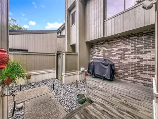 Photo #5: V4945470 Listing 