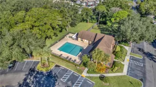 Photo #4: V4945992 Listing