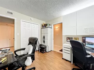 Photo #5: V4946374 Listing 