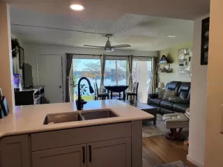 Photo #5: V4946812 Listing 