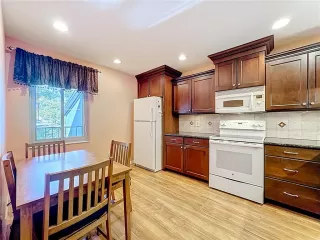 Photo #6: V4947173 Listing 