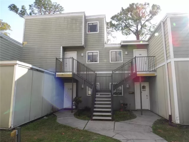 MLS: V4947284 Condo For Sale