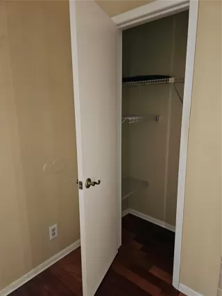 Photo #4: V4947315 Listing 