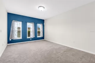 Photo #5: V4947957 Listing 