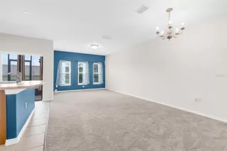 Photo #6: V4947957 Listing 