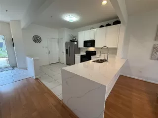 Photo #4: V4948340 Listing 