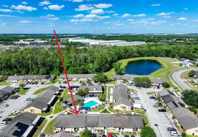 MLS: V4948757 Condo For Sale