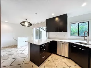 Photo #4: V4948949 Listing 