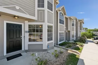 Photo #1: V4949015 Listing 