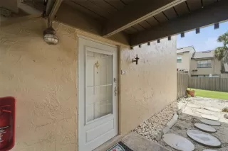 Photo #3: V4949329 Listing