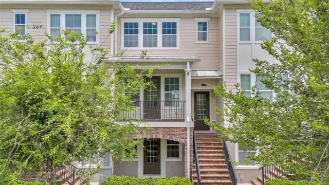 MLS: V4949535 Condo For Sale