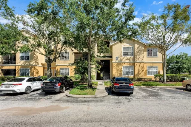 MLS: W7847191 Condo For Sale