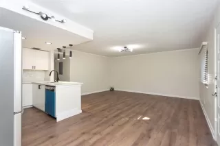 Photo #4: W7880263 Listing 