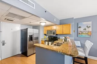 Photo #4: W7882069 Listing 