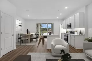 Photo #5: W7884756 Listing 