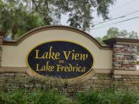 Browse active condo listings in LAKEVIEW